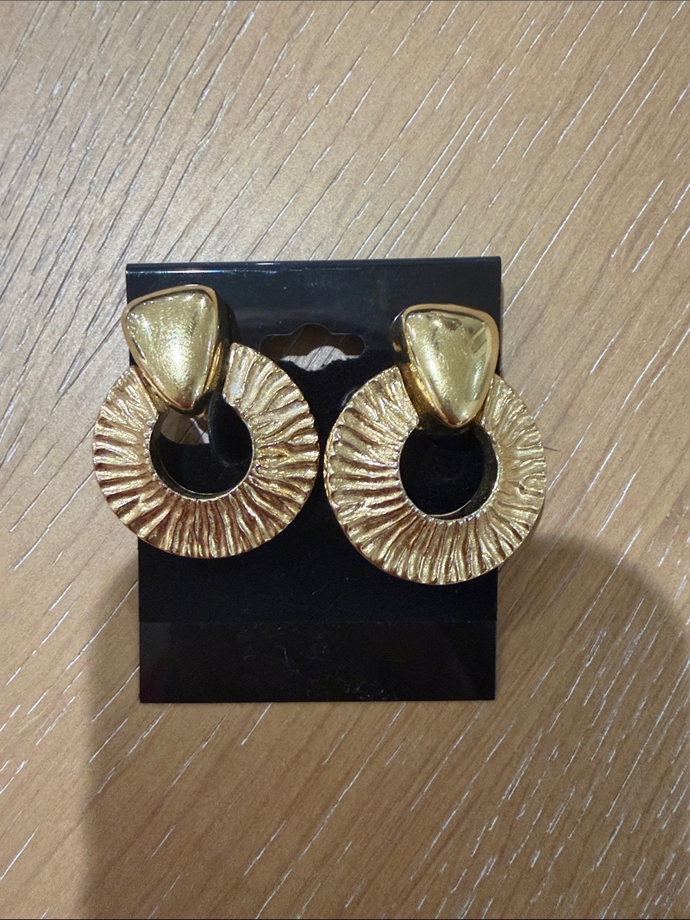 Vintage 1980s Givenchy Gold Tone Ribbed Door Knocker Clip On Earrings Signed